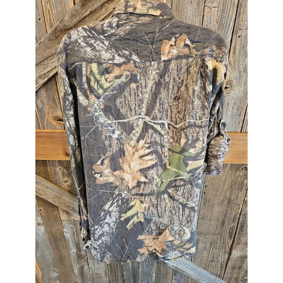 Red head for her size medium Camoflauge roll tab sleeve button up EUC hunting ^ - Picture 2 of 6